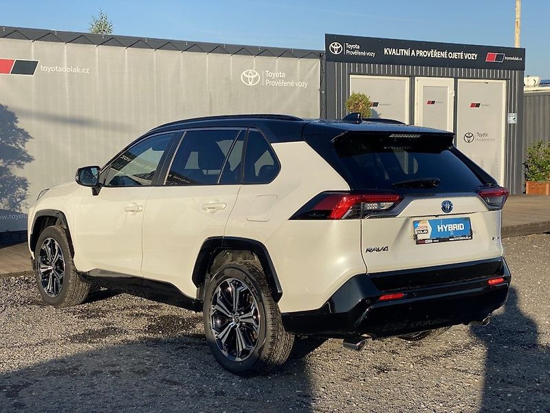 Toyota RAV4 2.5Plug-in, ČR, Selection, 4x4 - fotka 5 z 17