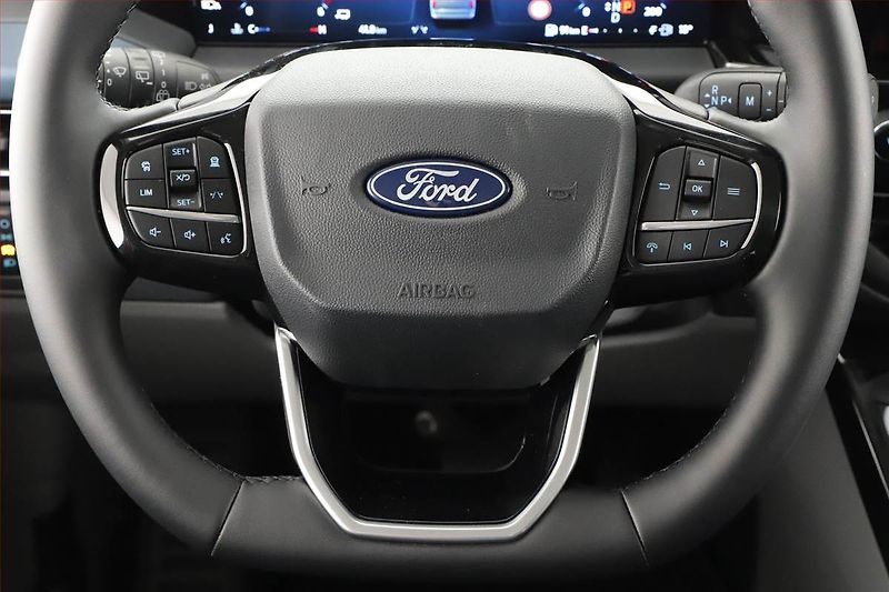 Ford Tourneo Custom (2025) 2.0 EcoBlue - fotka 19 z 24