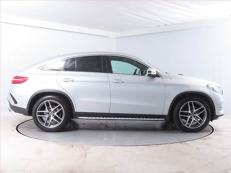 Mercedes-Benz GLE (2019) 350 d 4MATIC - fotka 6 z 14