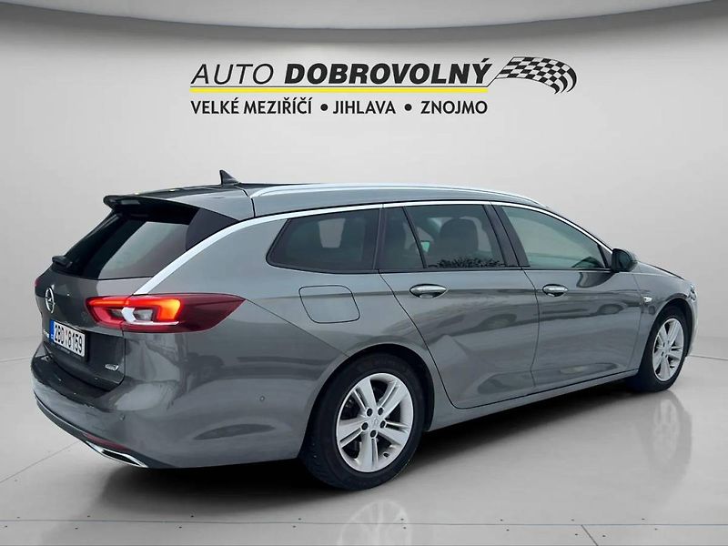 Opel Insignia Sports Tourer Innovation D 2.0 - fotka 9 z 32
