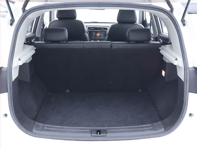MG ZS (2020) Luxury EV 42.5 kWh, SoH 83% - fotka 14 z 25