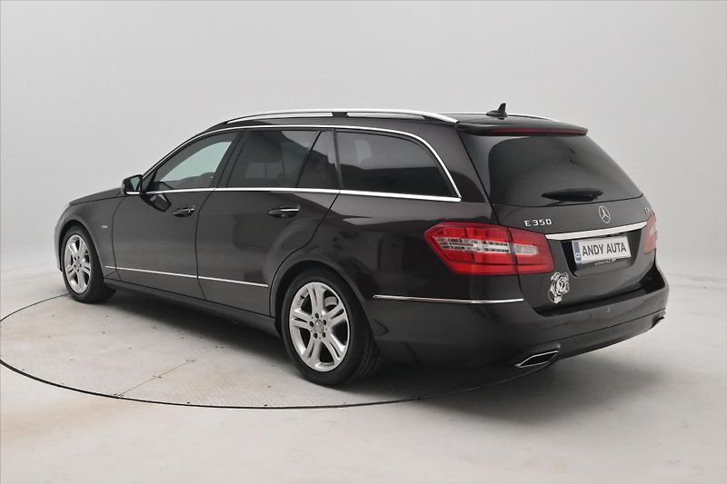 Mercedes-Benz Třídy E 3,0 350 CDi 195 kW Plný servis - fotka 7 z 31