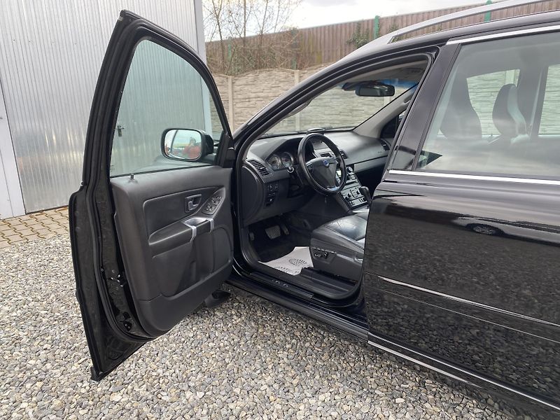 Volvo XC90 2.5TDi D5 200PS 7M 196000KM 1A - fotka 92 z 161