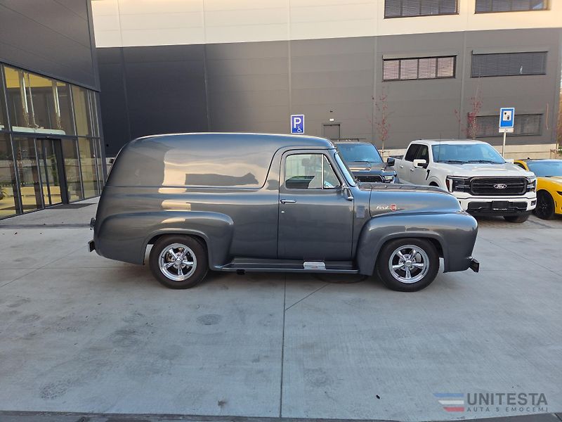 Ford F-150 (1955) 1955 Ford F100 Panel  - fotka 4 z 16
