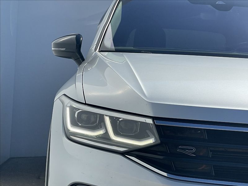 Volkswagen Tiguan 2,0 TDI 4Mot DSG R-Line Matrix - fotka 20 z 23