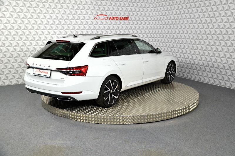 Škoda Superb (2022) 2.0TDI 147kW 4x4 L&K DSG kombi - fotka 5 z 26