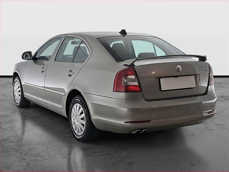 Škoda Octavia (2009) Ambiente 1.9 TDI, nová STK - fotka 4 z 16