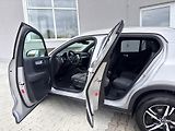 Volvo XC40 B3 FWD // CORE // 1. maj. //ČR - náhled 10