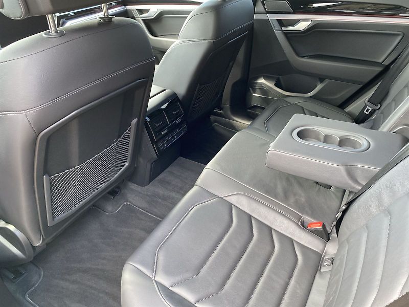 Volkswagen Touareg (2023) Exclusive 3.0 TDI V6 4Motion - fotka 7 z 37