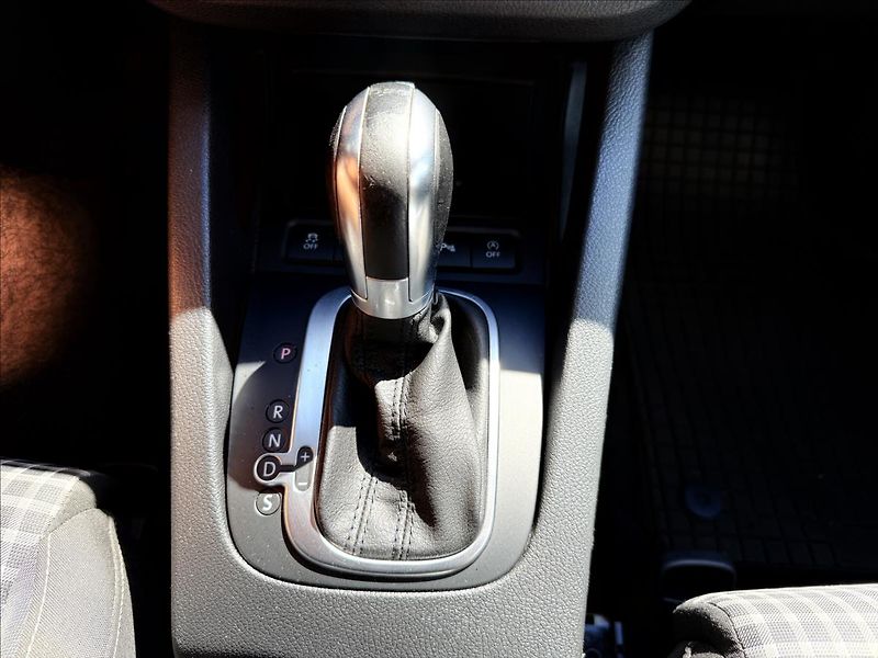 Volkswagen Scirocco 2,0 TSi DSG - fotka 18 z 24