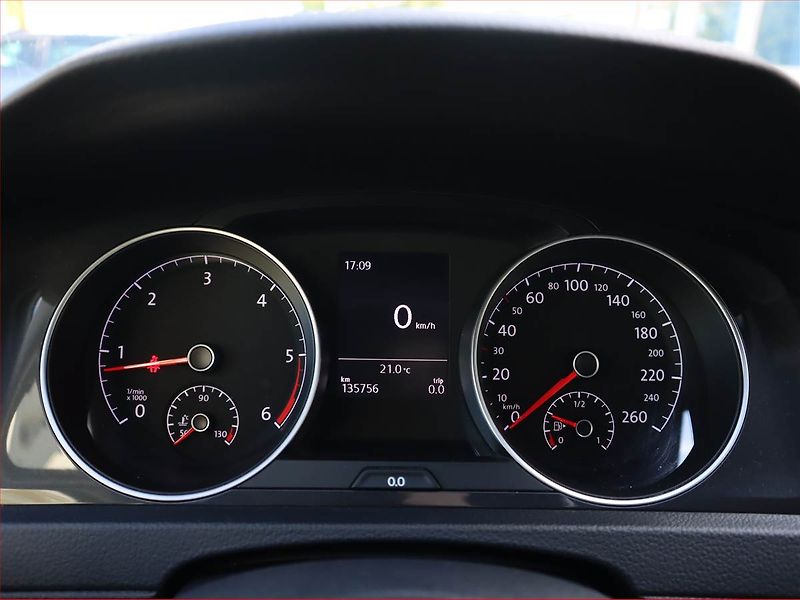 Volkswagen Golf (2018) 1.6 TDI, Serv.kniha, Tempomat - fotka 11 z 21
