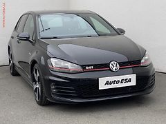 Volkswagen Golf (2015) 2.0 TSi, GTi, bixen, navi, - fotografie inzerátu