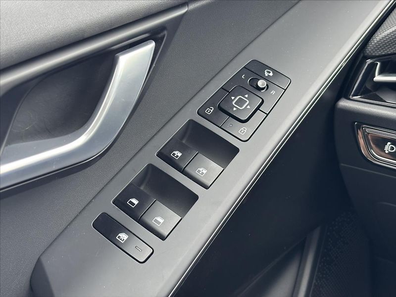 Kia e-Niro 0,0 Style ZÁRUKA 1.ČR SoH 99% - fotka 32 z 42