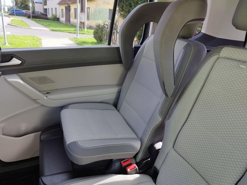 Volkswagen Touran 1,6 TDI  - fotka 25 z 29