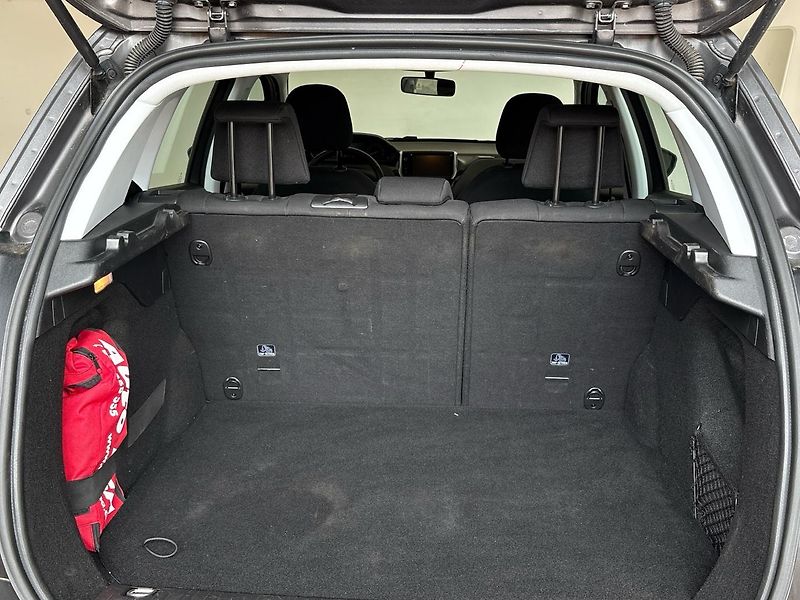 Peugeot 2008 (2017) GT-Line 1.6 BlueHDi 100K MAN5 - fotka 9 z 33