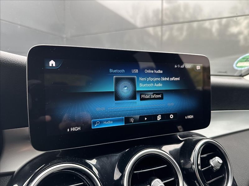 Mercedes-Benz GLC 2,0 220d 4MATIC AT ČR - fotka 24 z 30