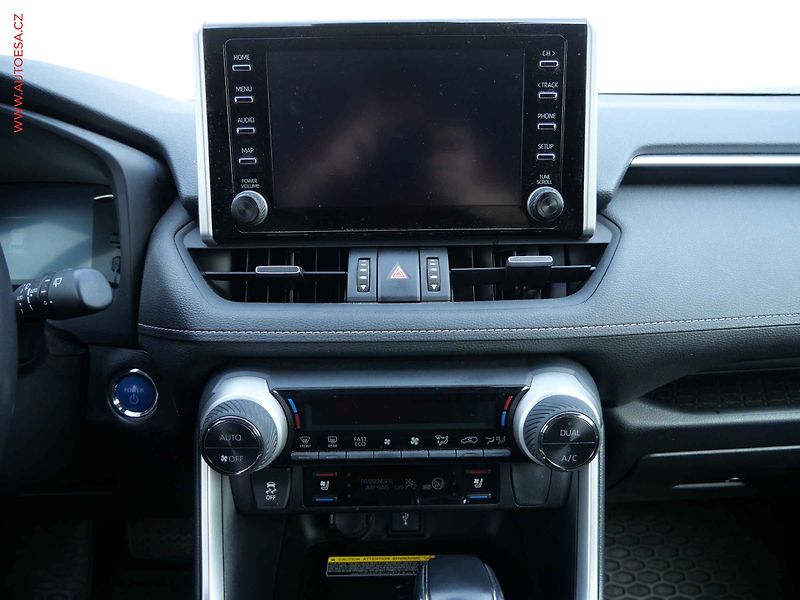Toyota RAV4 (2020) 2.5HYBRID 4x4, ČR, servis - fotka 14 z 25