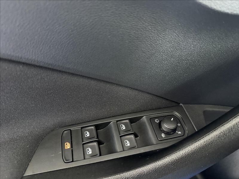 Škoda Scala 1,0   TSI 85kW,SERVISKA,1. MAJ - fotka 10 z 26