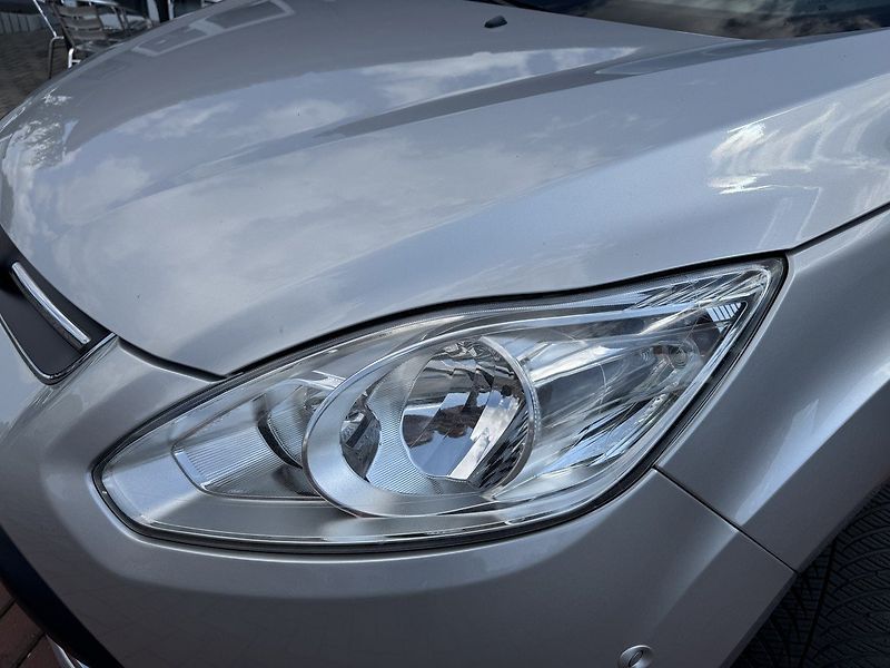 Ford C-MAX (2011) 1.6 Ti-VCT Klima Tažné - fotka 36 z 49
