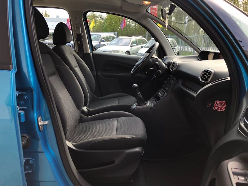 Citroën C3 Picasso (2009) 1.4i - fotka 15 z 24