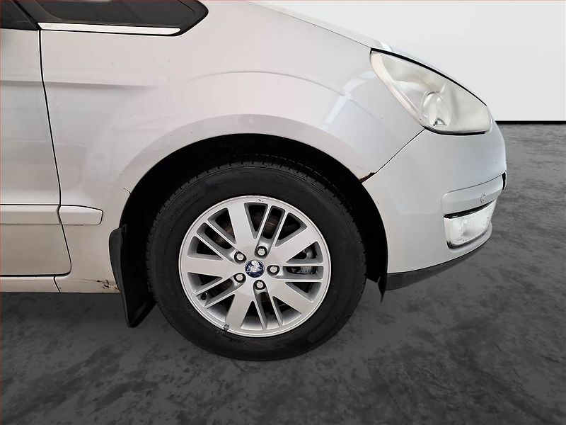 Ford Galaxy (2007) Ghia 2.0 TDCi, 7 míst, po STK - fotka 15 z 19