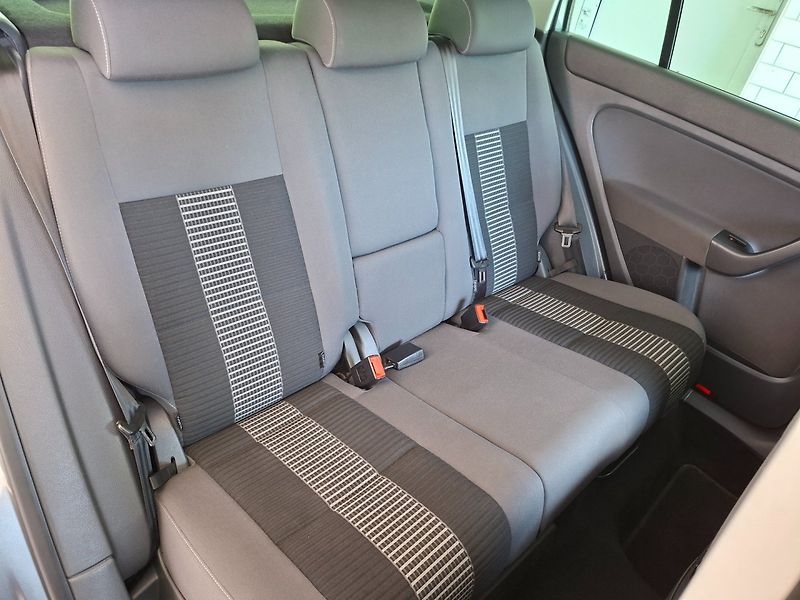 Volkswagen Golf Plus 1.4i 59kW UNITED - fotka 27 z 50