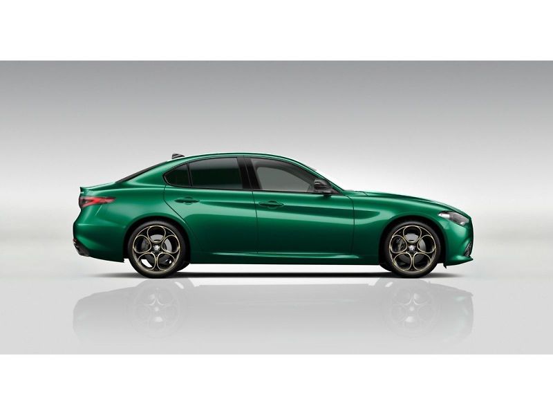 Alfa Romeo Giulia (2026) 2.0T 280k AT8 ZF Q4 4x4 Intens - fotka 2 z 6