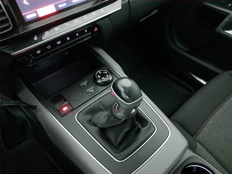 Citroën C5 Aircross (2019) BlueHDi 130, Tempomat - fotka 13 z 18