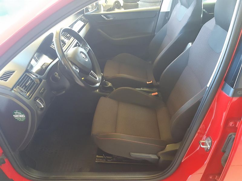 Škoda Rapid 1.2 TSI SPORT  - fotka 8 z 22