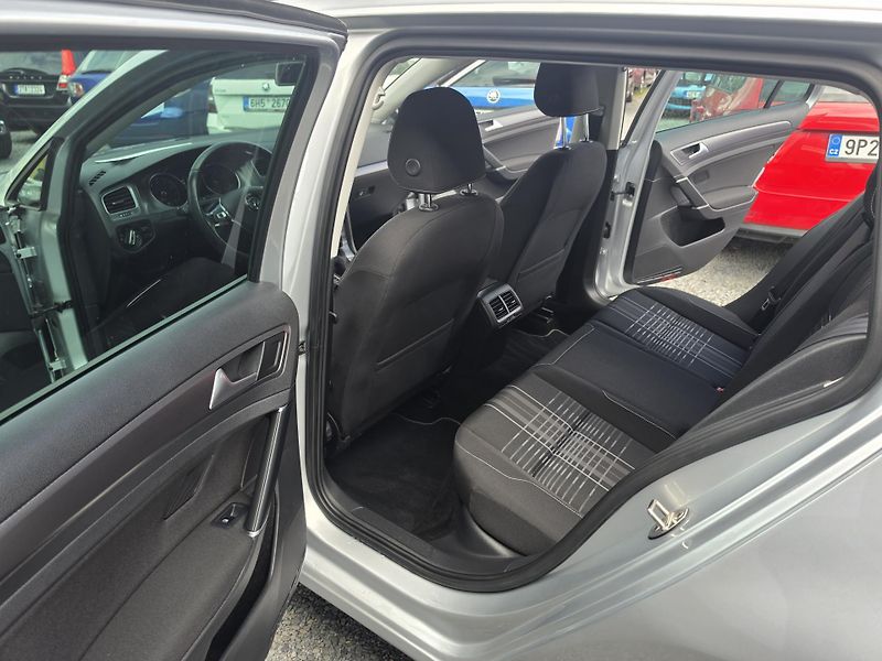 Volkswagen Golf Variant 1.4 TSi Lounge  - fotka 9 z 14