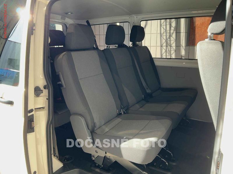 Volkswagen Transporter (2015) 2.0TDi 8míst T6, 110kW, TZ - fotka 6 z 9