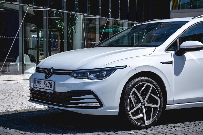 Volkswagen Golf Variant (2022) Style 1,5 eTSI 7DSG mHEV - fotka 17 z 40