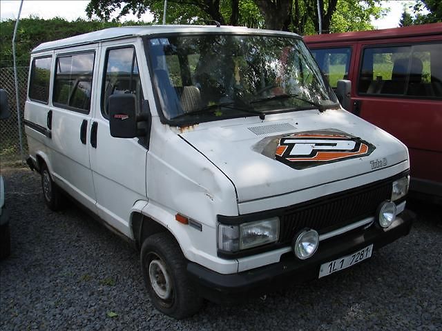Fiat Ducato 1.9 TD  9míst BEZ MOTORU - fotka 1 z 7