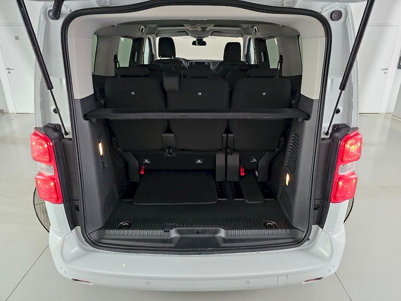 Toyota ProAce Verso (2024) 2.0D 106kW FAMILY COMFORT NAVI - fotka 33 z 33