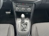Volkswagen T-Roc 1,5 TSI 150PS  Trendline DSG - náhled 27