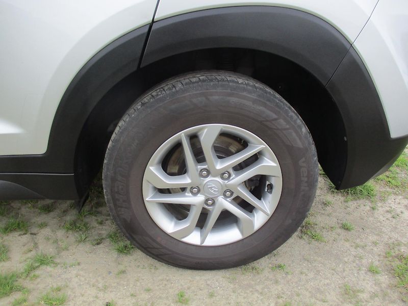 Hyundai Tucson 1.6 GDi 99kW*70tkm*KRÁSNÝ STAV - fotka 35 z 41