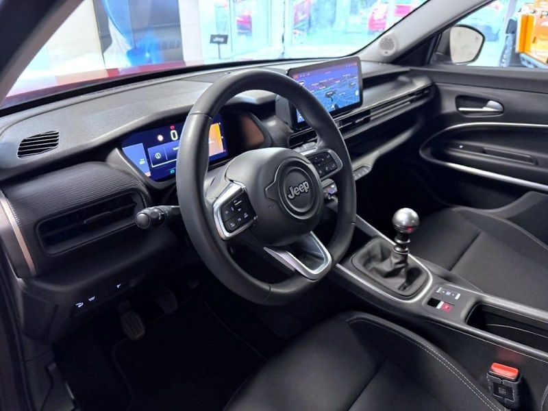 Jeep Avenger (2023) 1.2 Turbo 100k MT6 Altitude - fotka 16 z 19