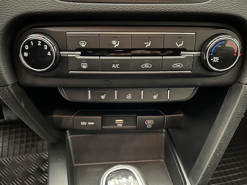 Kia Ceed 1.5 T-GDi SW Spin - fotka 10 z 22
