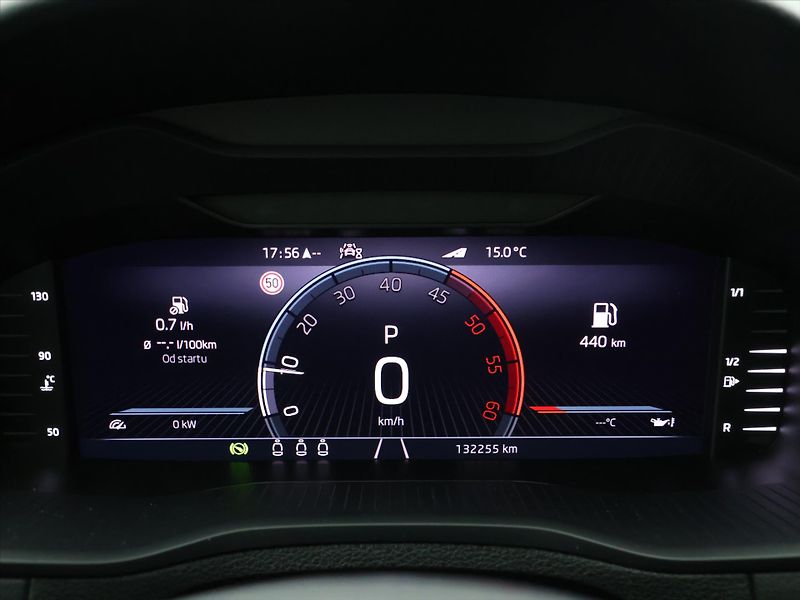 Škoda Karoq 2,0 TDI DSG Sportline 4x4 DPH - fotka 19 z 37