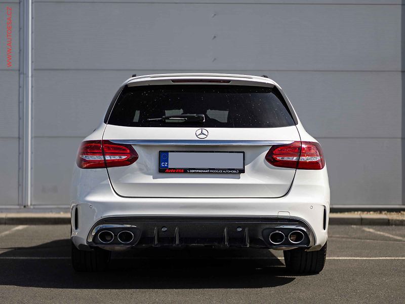 Mercedes-Benz Třídy C (2016) 3.0 V6 BiTurbo AMG C 43 - fotka 6 z 19