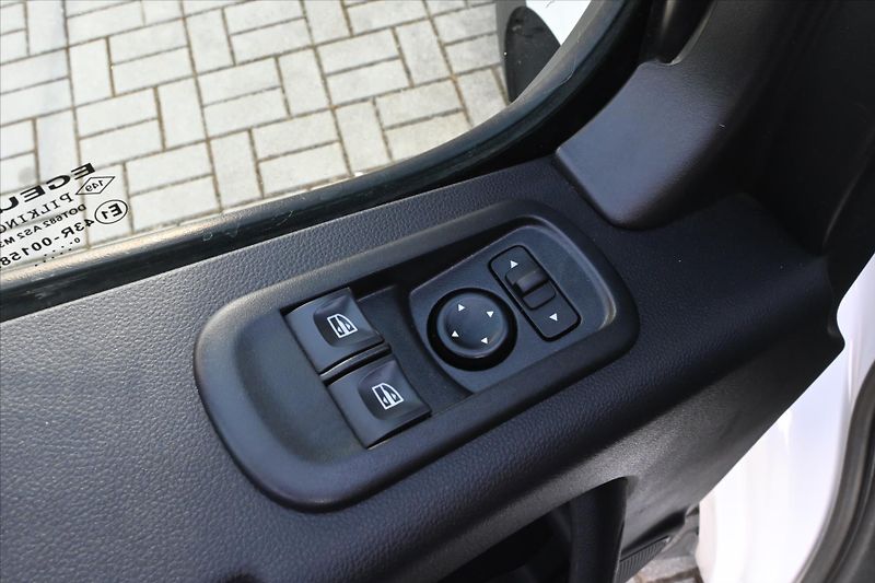 Renault Master 2,3 DCI 110 KW L2H2 Záruka až - fotka 24 z 27
