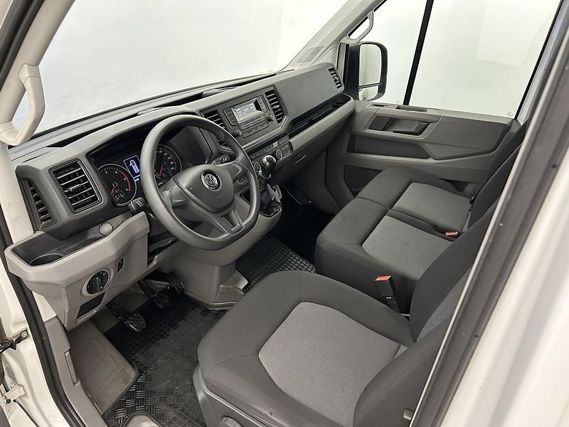 Volkswagen Crafter 2.0 TDI L2H3 - fotka 7 z 21