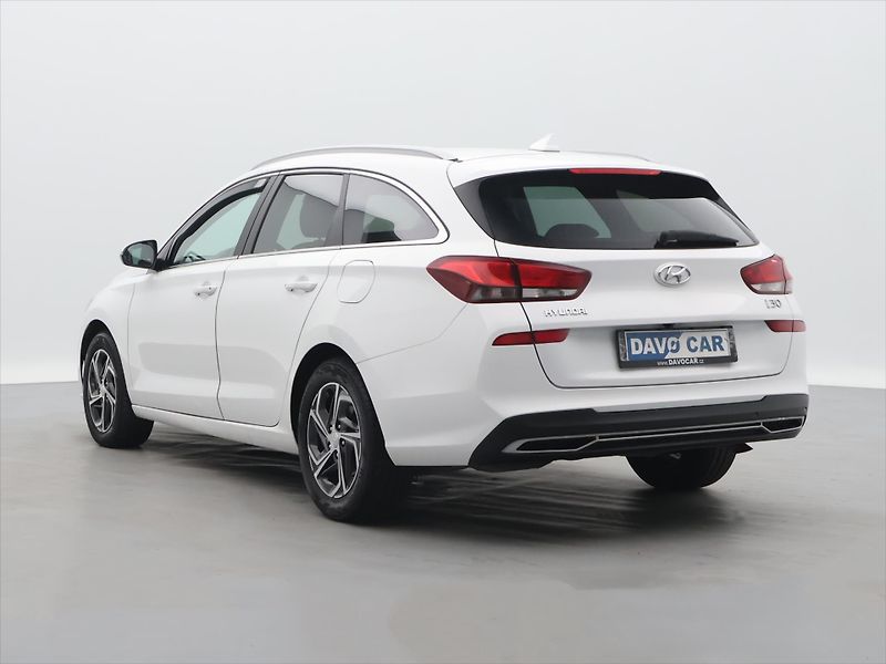 Hyundai i30 1,6 CRDi 85kW Aut. Style CZ - fotka 5 z 36