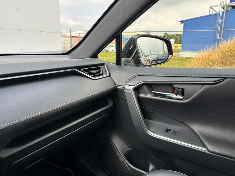 Toyota RAV4 2.5 HSD e-CVT AWD GR-Sport - fotka 22 z 29