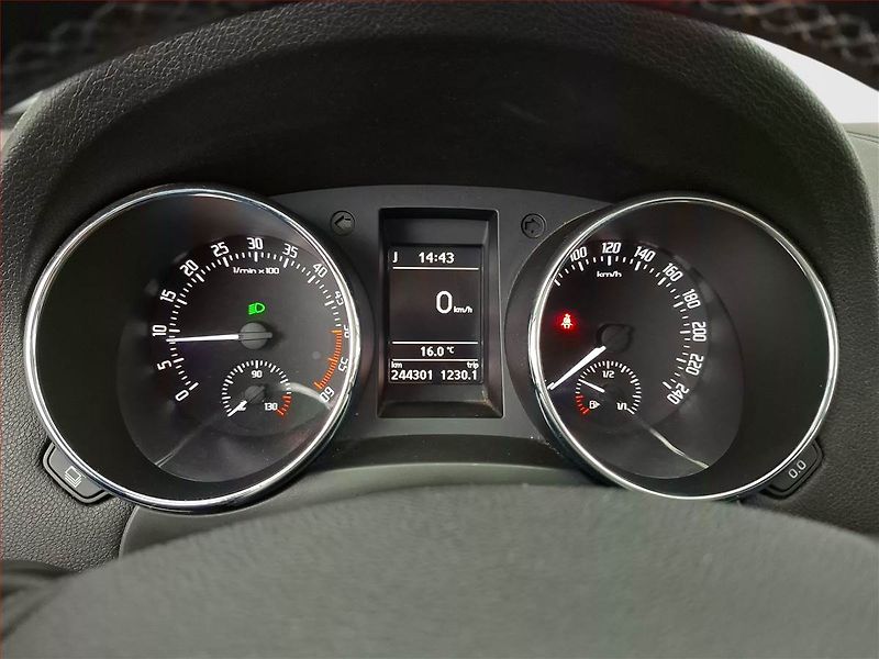 Škoda Yeti (2013) Style 2.0 TDI, 4X4, Navi - fotka 11 z 17
