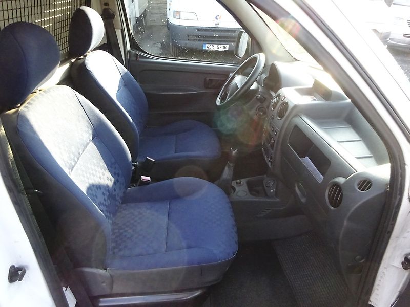 Peugeot Partner 'Ranch' 1,4 i 55kW BEZ KOROZE - fotka 7 z 29