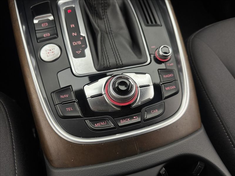 Audi Q5 3,0 4X4 EXCLUSIVE ROZVODY APOD - fotka 32 z 55