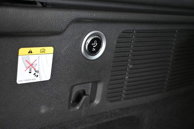 Ford Mondeo (2022) 2.0 LED SONY 140 KW Tažné 8AT - fotka 25 z 33