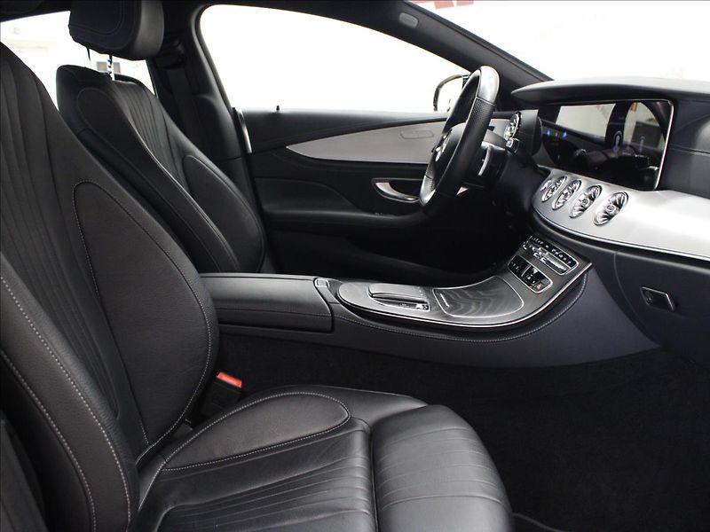 Mercedes-Benz CLS 2,0 D 9G - Tronic AMG line - fotka 9 z 31