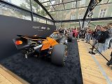 Vůz stáje McLaren obdivují fanoušci Formule 1 na brněnském Zelném trhu od soboty. Podívat se na něj mohou do úterý 27. května.